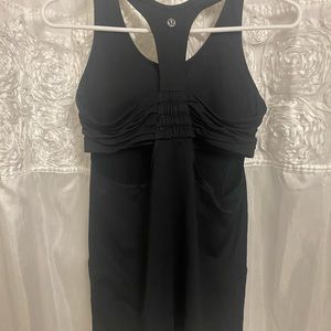 Lululemon tank size 8